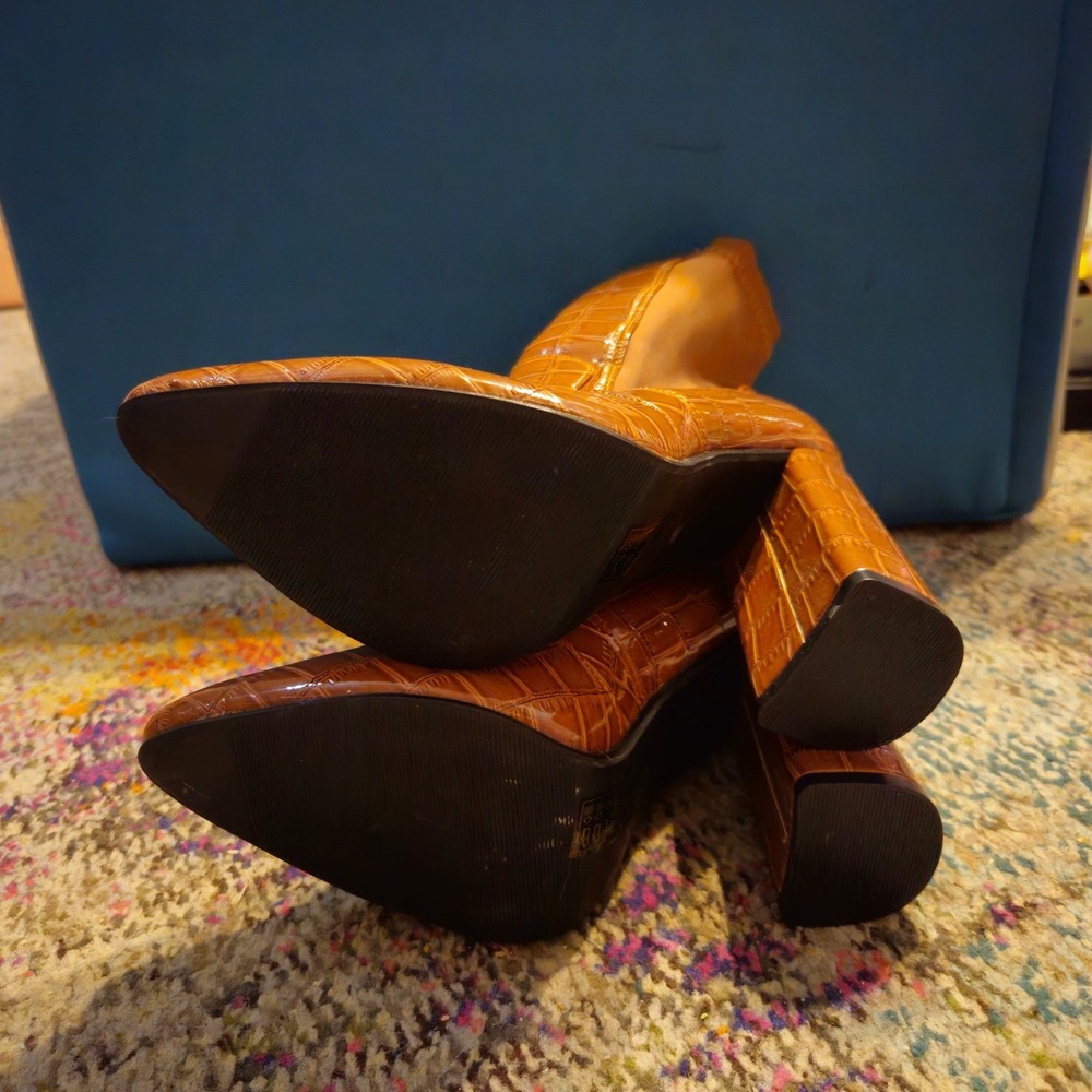 Womens Cognac Crocodile Embossed Ankle Boots Pointed Toe Block Heel Pull On 6‎ - Picture 5 of 6